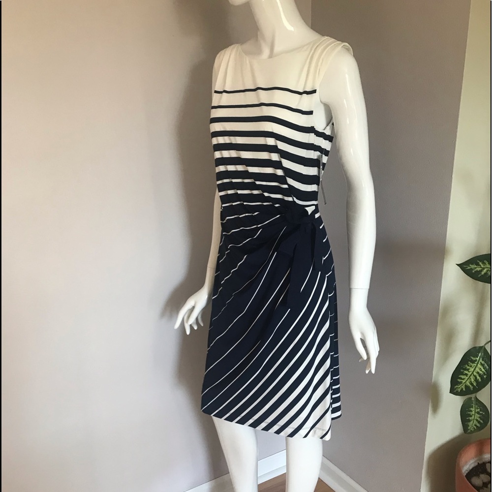 NWT Tahari Striped sleeveless Dress